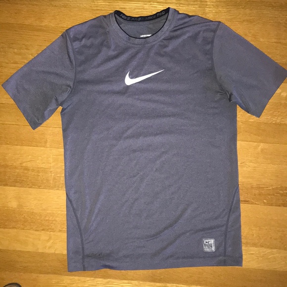 Gray Nike workout top - Picture 1 of 6